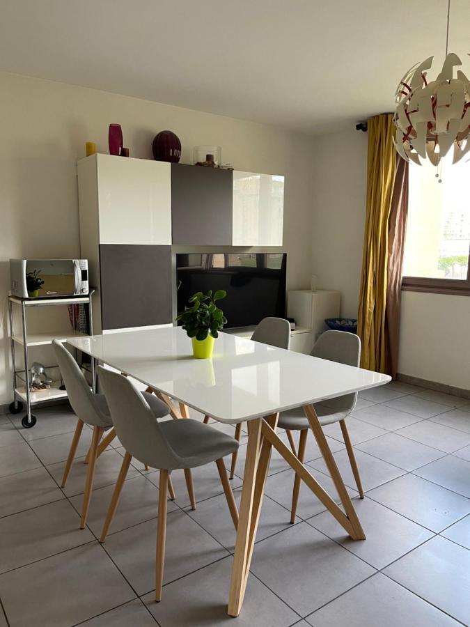 Appartement T3 Sur L'Esplanade De L'Europe Montpellier Luaran gambar